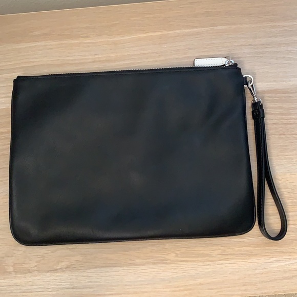 MCM Large wristlet/pouch - Picture 2 of 7